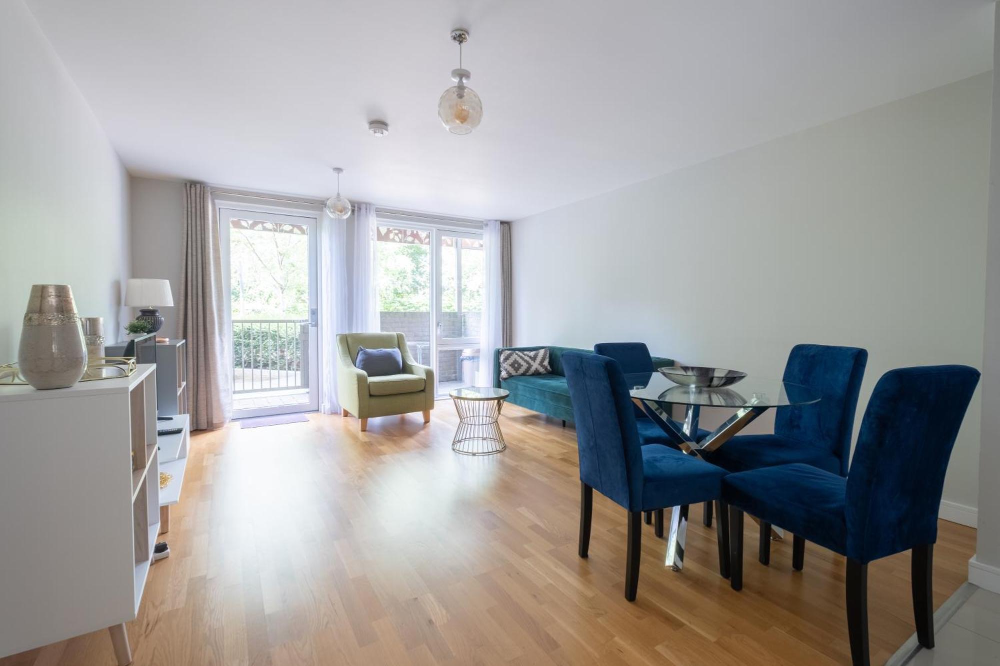 Brand New London Flat With Car Park Apartment Exterior photo