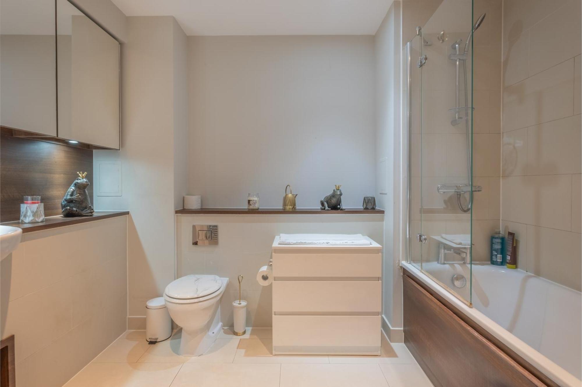 Brand New London Flat With Car Park Apartment Exterior photo