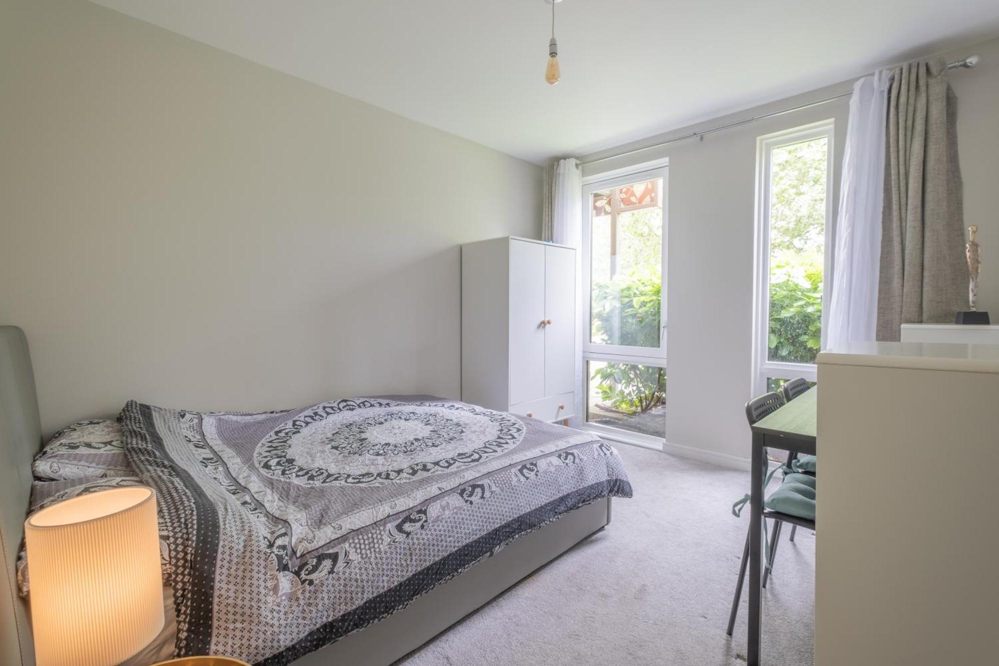 Brand New London Flat With Car Park Apartment Exterior photo