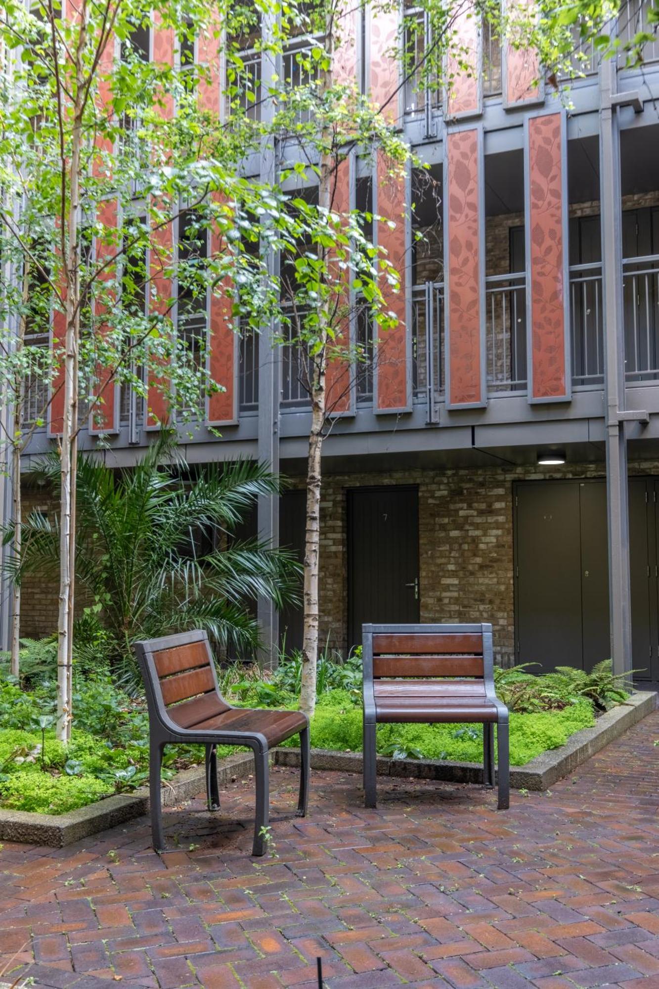 Brand New London Flat With Car Park Apartment Exterior photo